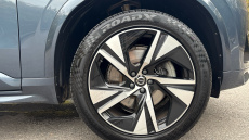 Volvo XC90 2.0 B5D [235] Plus Dark 5dr AWD Geartronic Diesel Estate